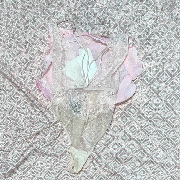 Very Sexy’s Onesie Lingerie - Picture 3 of 4